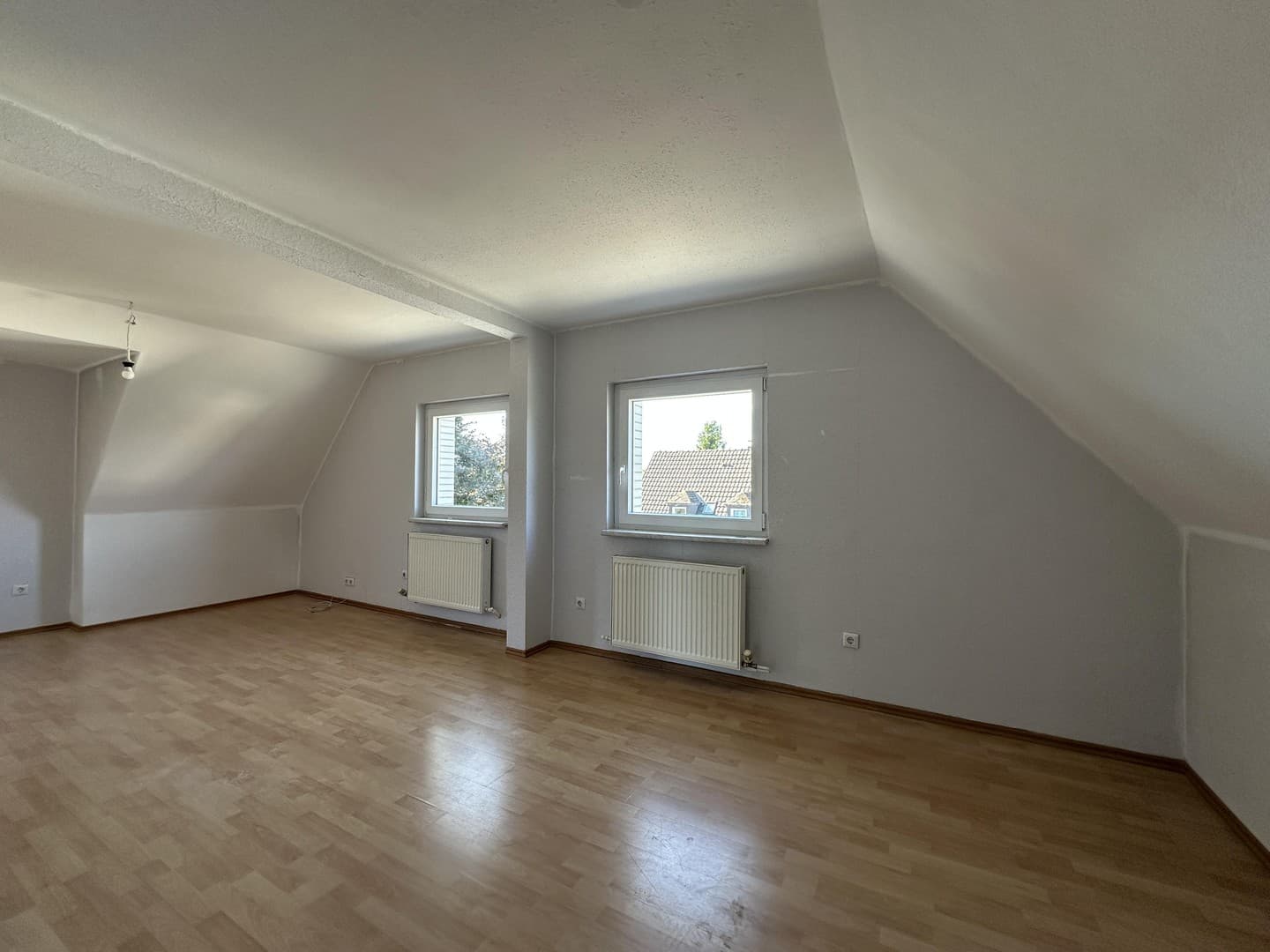 ZENTRUMSNAH! DG Wohnung ETW in saniertem MFH