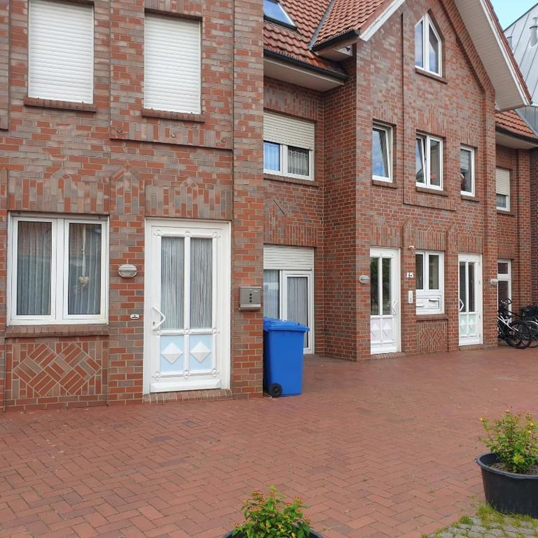 Voll möblierte 76 m² DG-Wohnung in Steinfeld – ab sofort frei