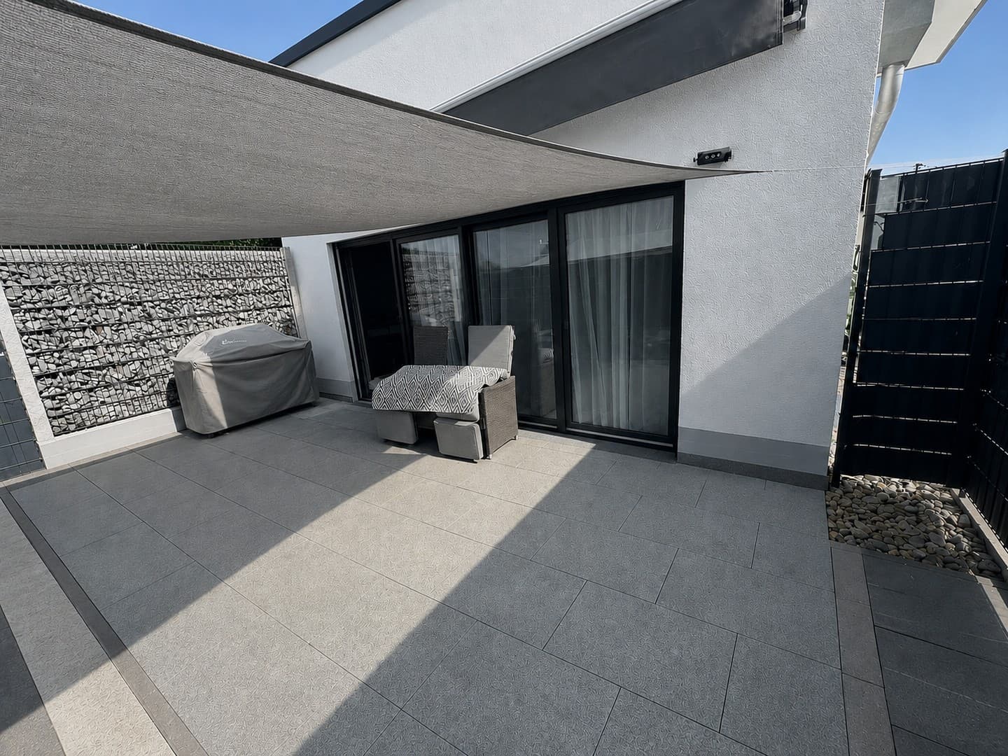 Attraktive Erdgeschosswohnung mit Terrasse & großem Garten