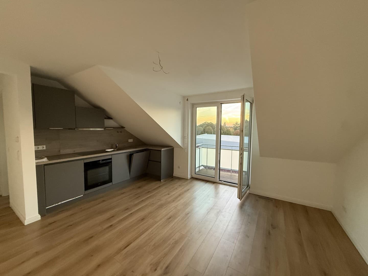 Modernes 1-Zimmer-Apartment mit Balkon in zentraler Lage in Pinneberg