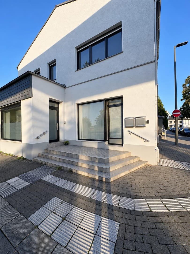 Kleines Ladenlokal / Büro direkt am Bahnhof Dortmund-Mengede