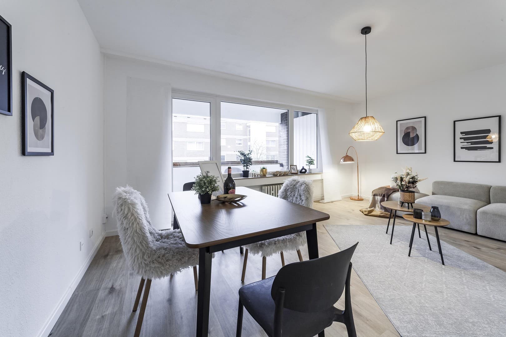 **Leer und Provisionsfrei** 3-Zi.-Wohnung Stellplatz