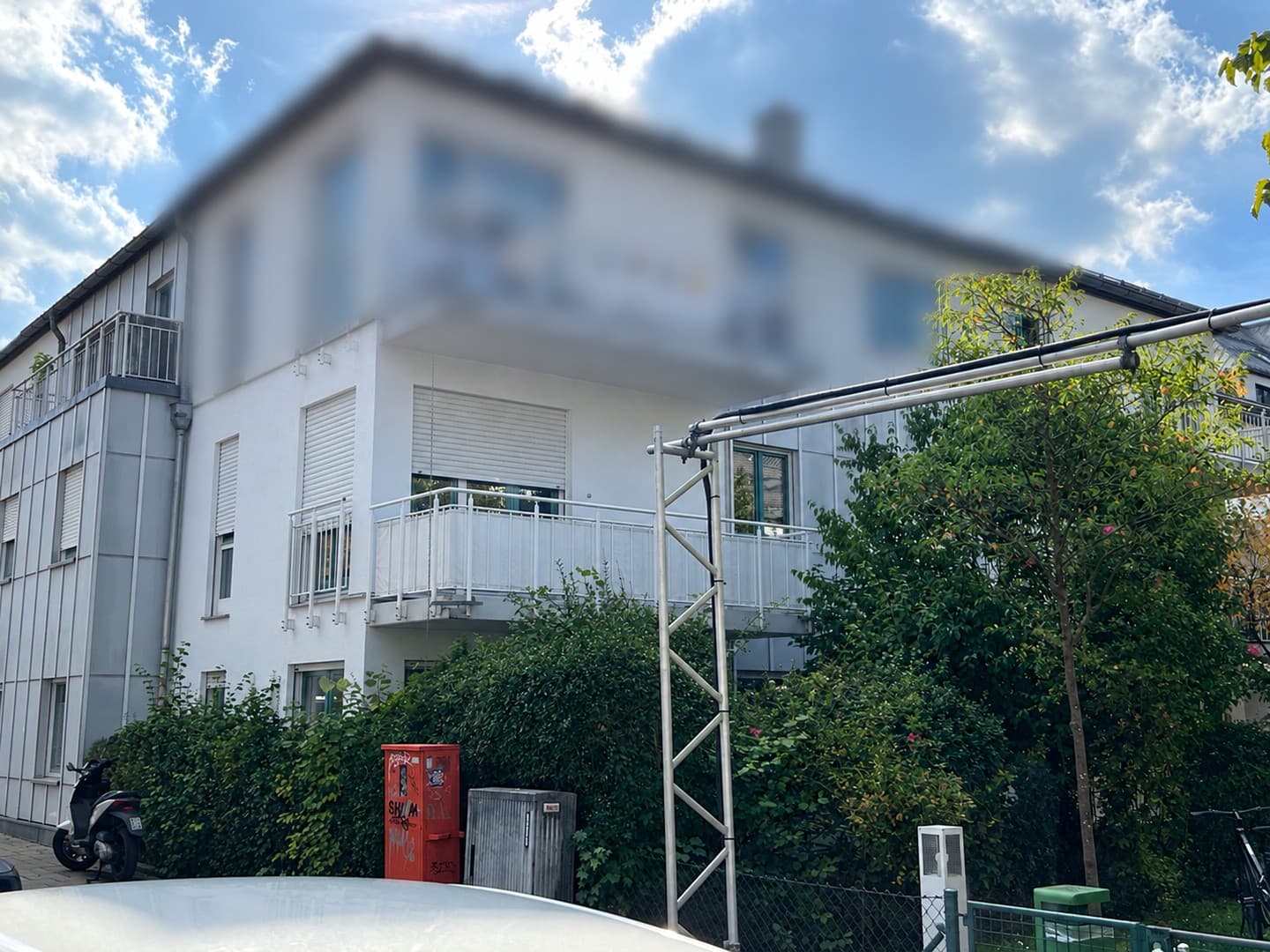 Frisch renovierte 2-Zimmer-Wohnung mit neuer Einbauküche und Balkon in Sendling-Westpark