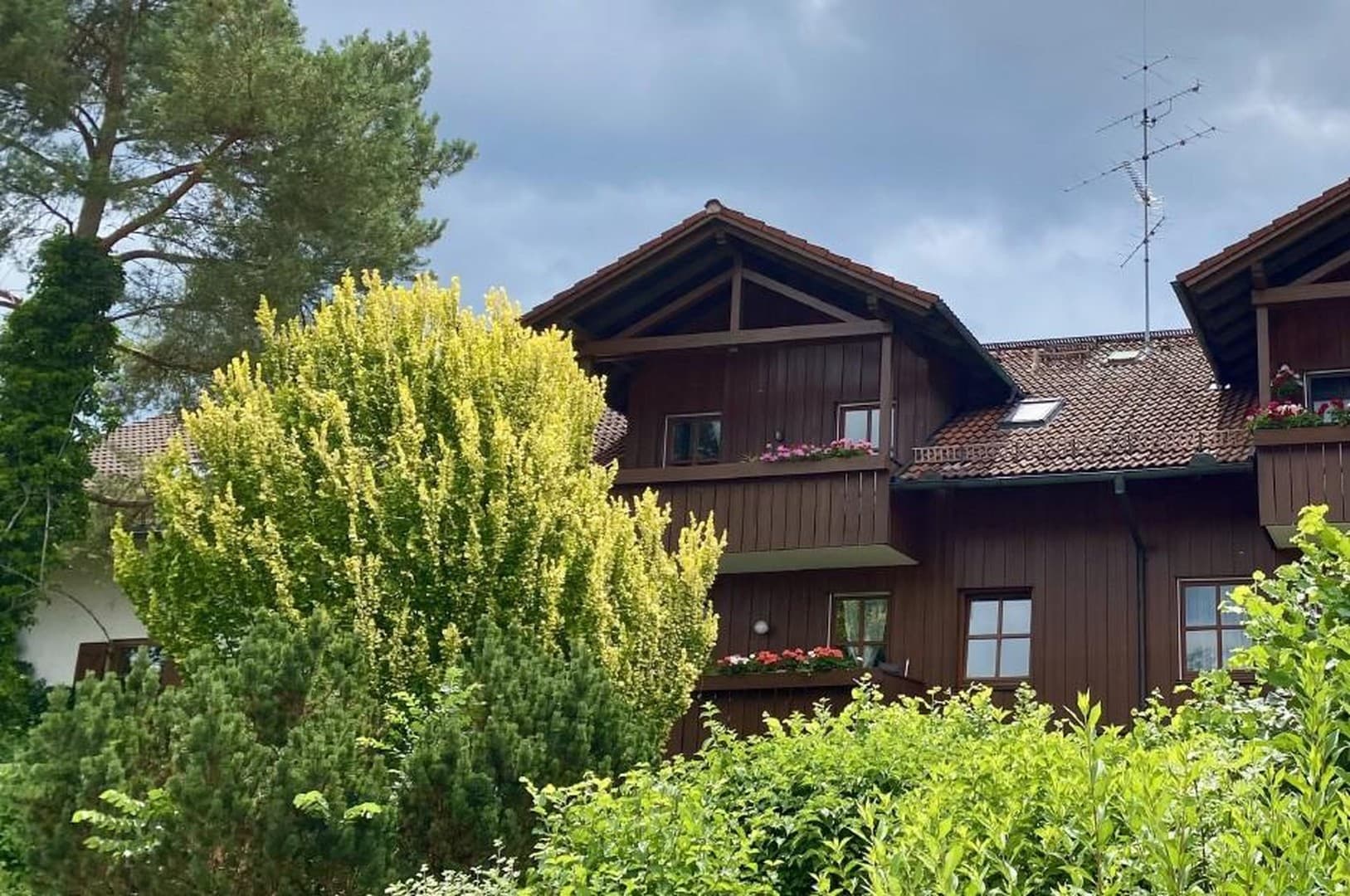 Große 2-Zimmer-Wohnung mit Loggia und Blick nach Süden ins Grüne