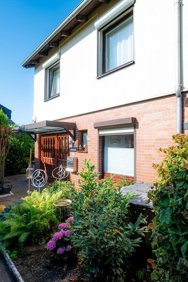Hübsches Haus mit Garten und überdachter Terrasse – provisionsfrei von privat