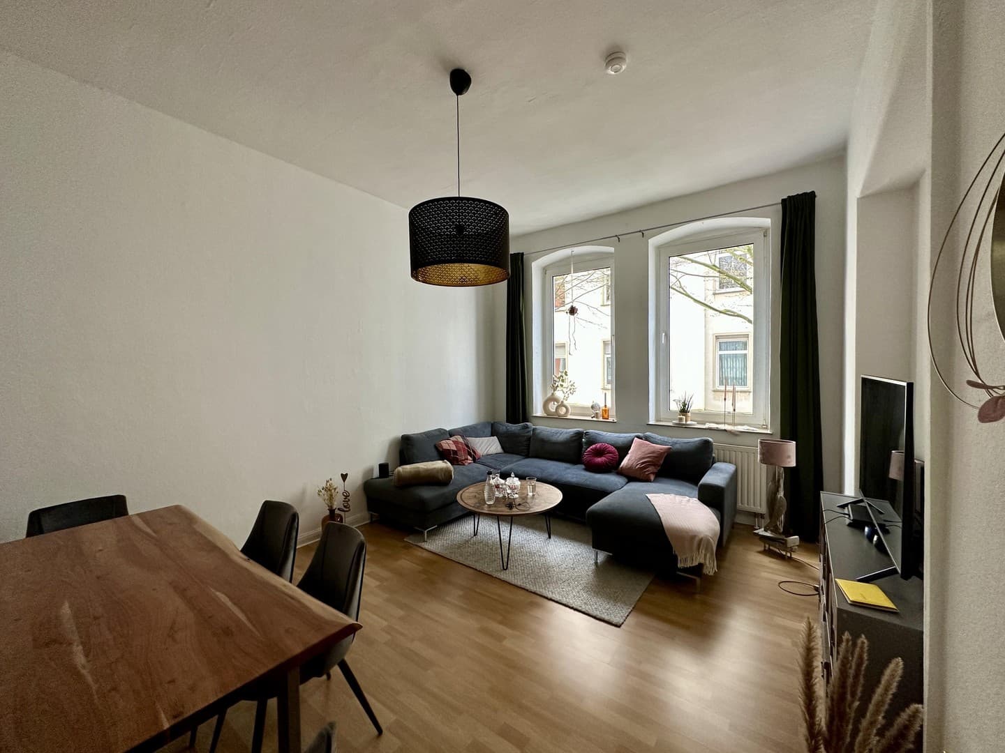 Großzügige 4-Zimmer-Altbauwohnung im 3. OG mit Weitblick über Osnabrück