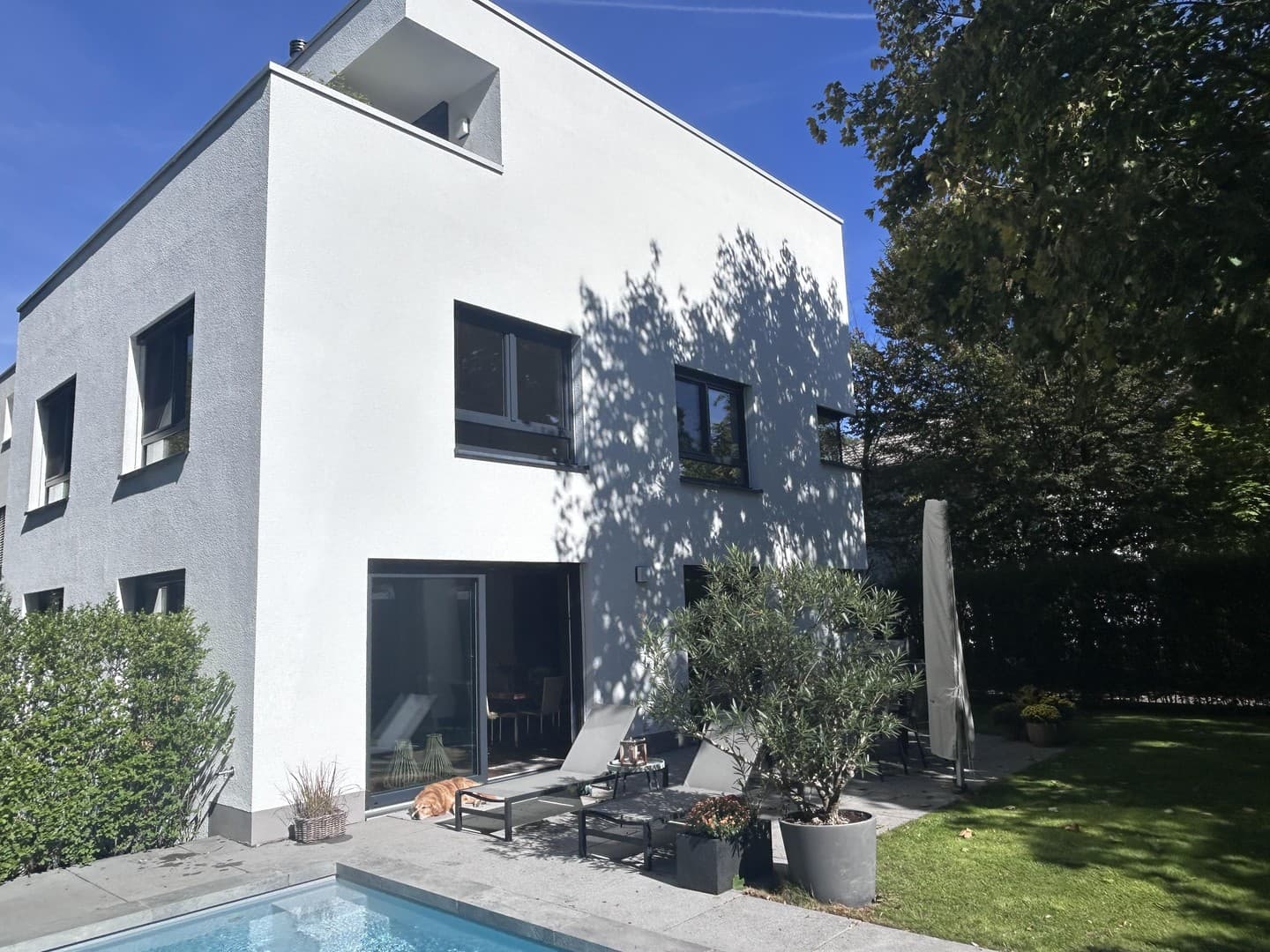 Buchschlag Freist. EFH, 500 qm Grundstück, 278 qm Wohnfläche mit Pool und Doppelgarage