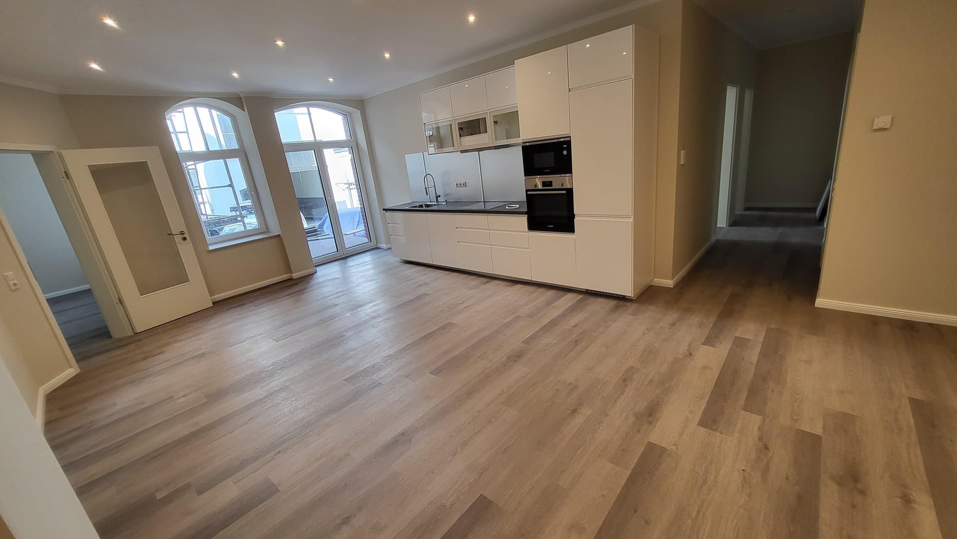 Top Erdgeschoss 5-Zimmer kfW Wohnung mit Küche, Balkon in bester Lage von Wiesbaden Mitte