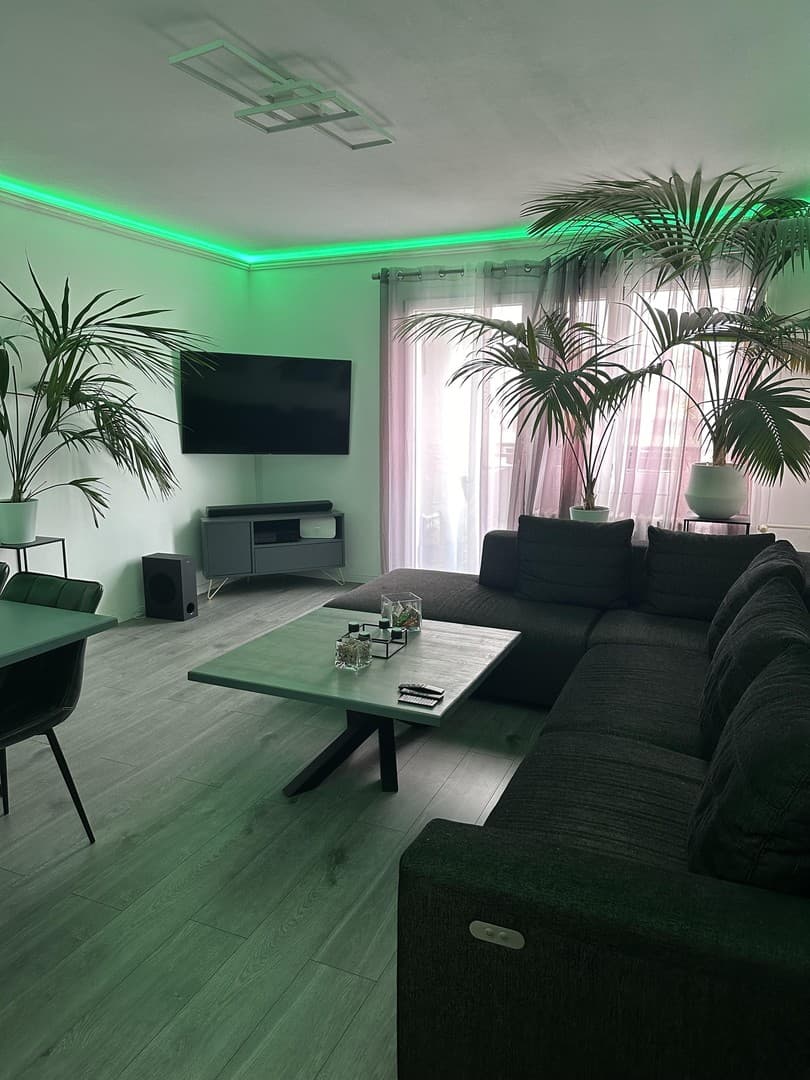 Bezugsfrei in City-West: Wohnung mit Skyline-Blick + Tiefgarage
