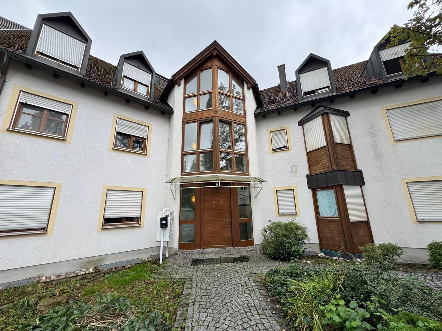 Schöne 3-Zimmer-Terrassenwohnung in zentraler Lage – ideal für Paare & Familien