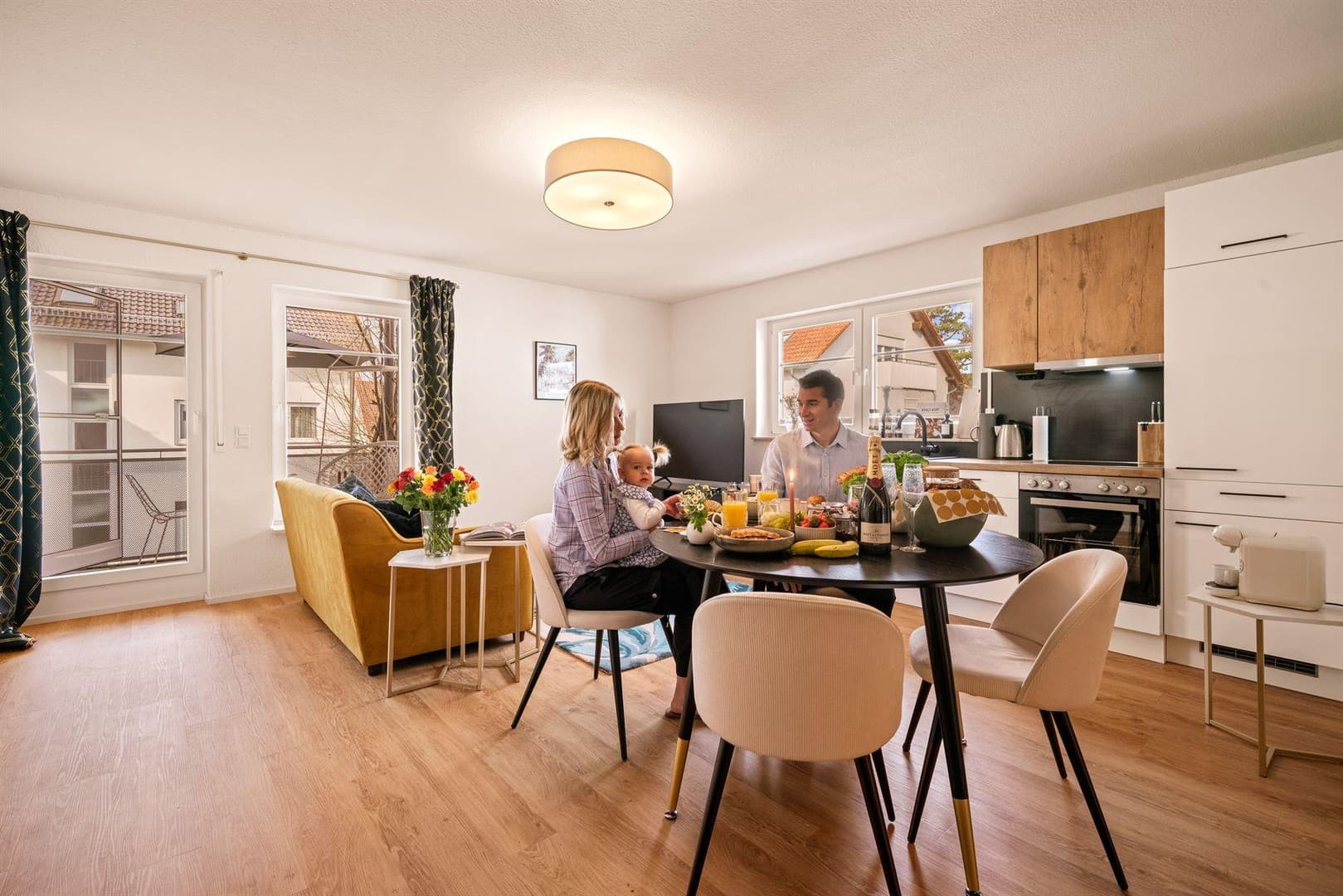Wohnen auf Zeit am Bodensee: möblierte 1-Zimmer-Wohnung, 1.000 € warm, Strand zu Fuß