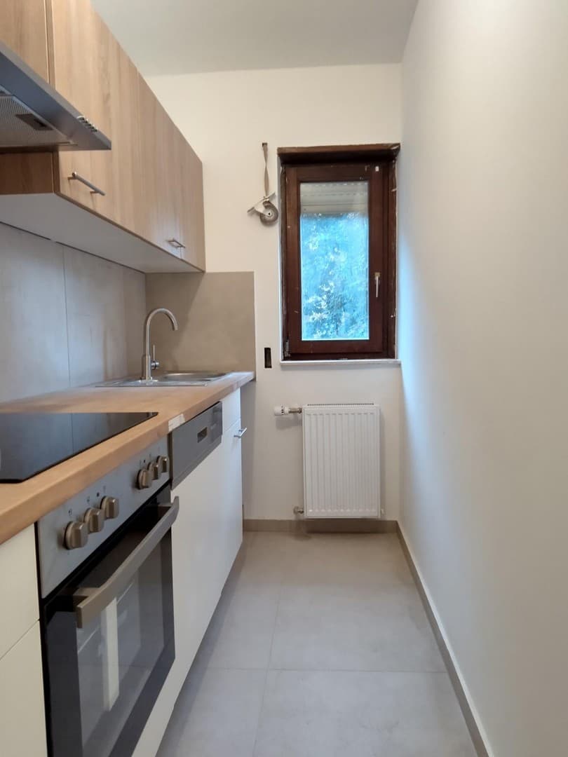++TOP sanierte 2 ZKB++Balkon++Einbauküche++Parkett++