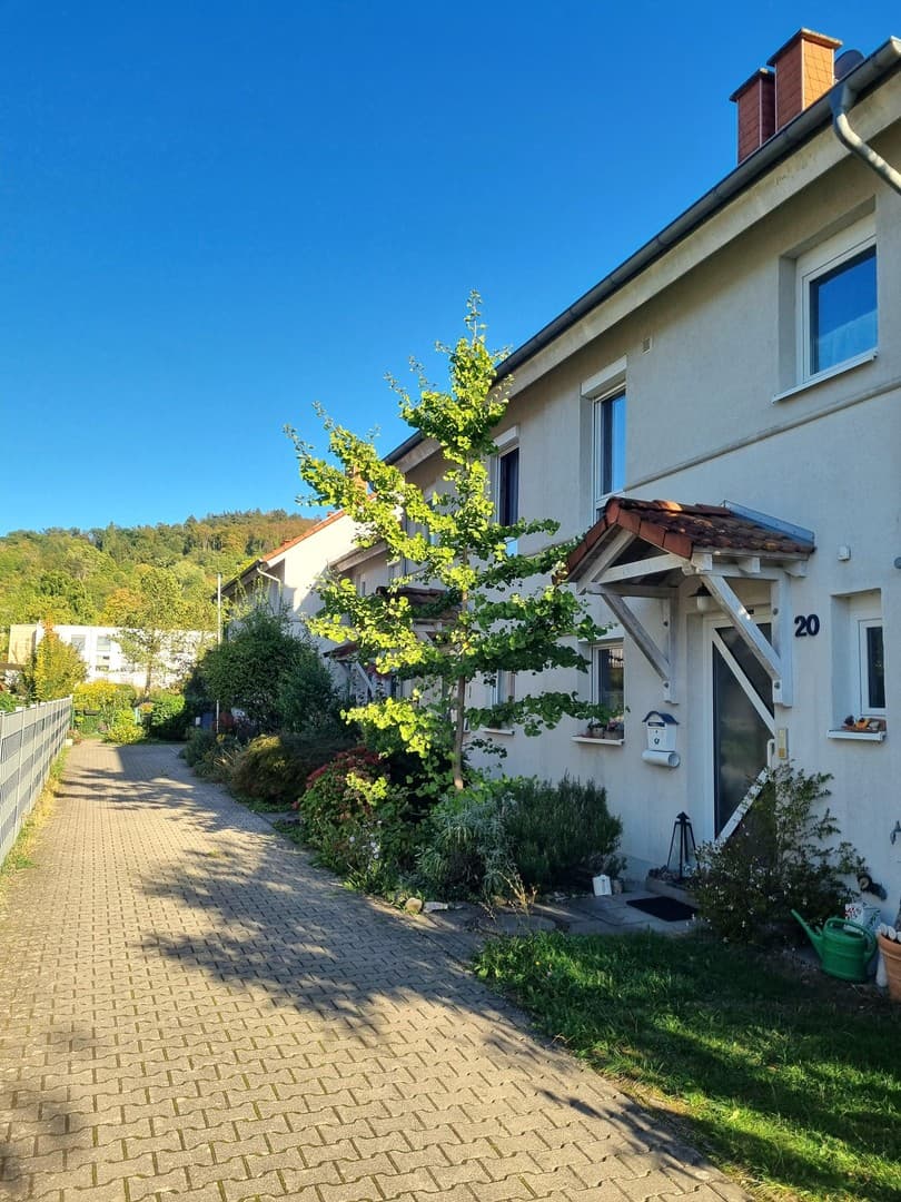 Gepflegtes Reihenmittelhaus in familienfreundlicher Lage