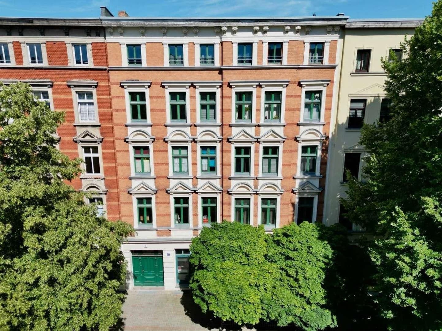 Gemütliche 2-Zimmer-Etagen-Wohnung mit Einbauküche und Balkon in Magdeburg