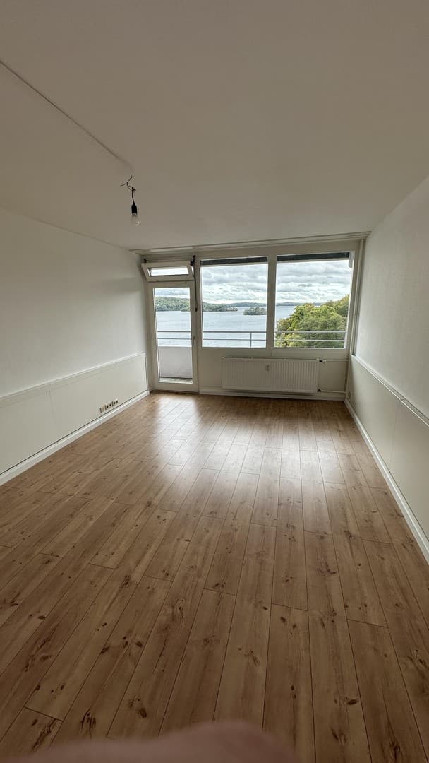 Schöne 2 Zimmer Wohnung mit Seeblick