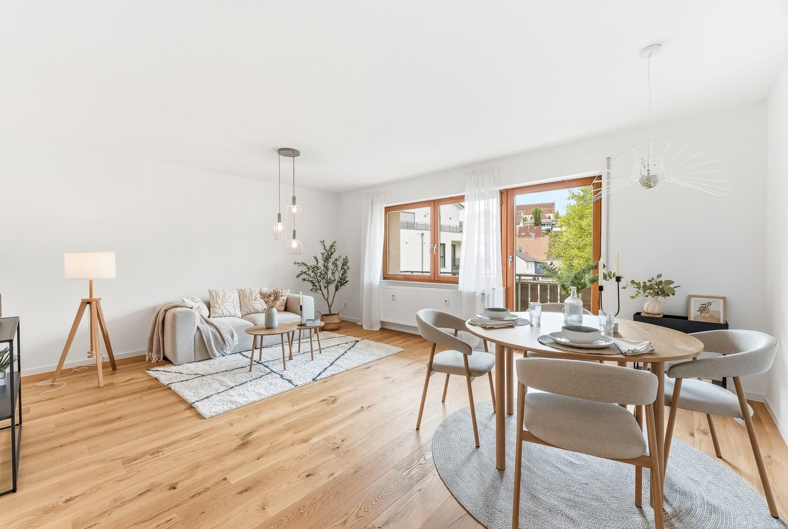 **ANKOMMEN. WOHLFÜHLEN**STILVOLL renovierte 2-Zi-Wohnung**
