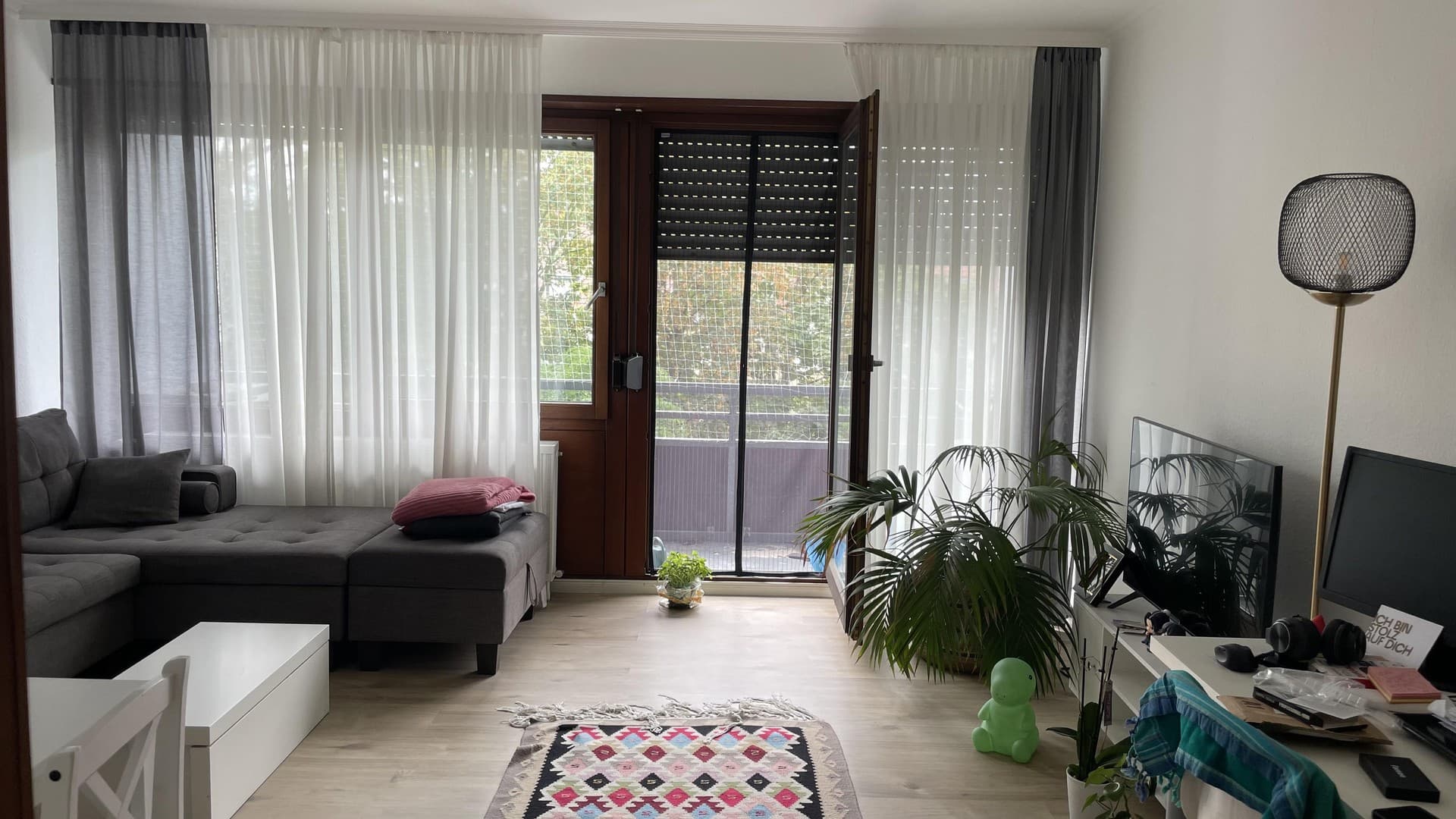 2 Zimmer Wohnung mit 2 Balkonen