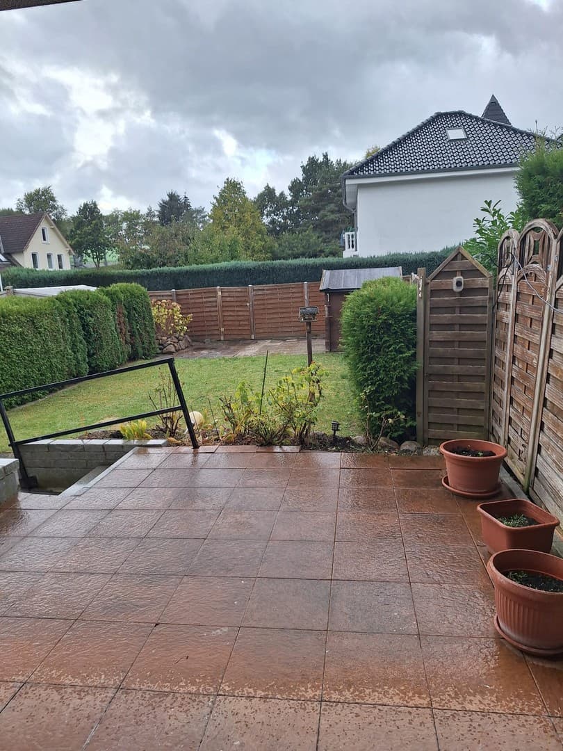 Renovierte 2-Zimmer Wohnung mit großem Garten