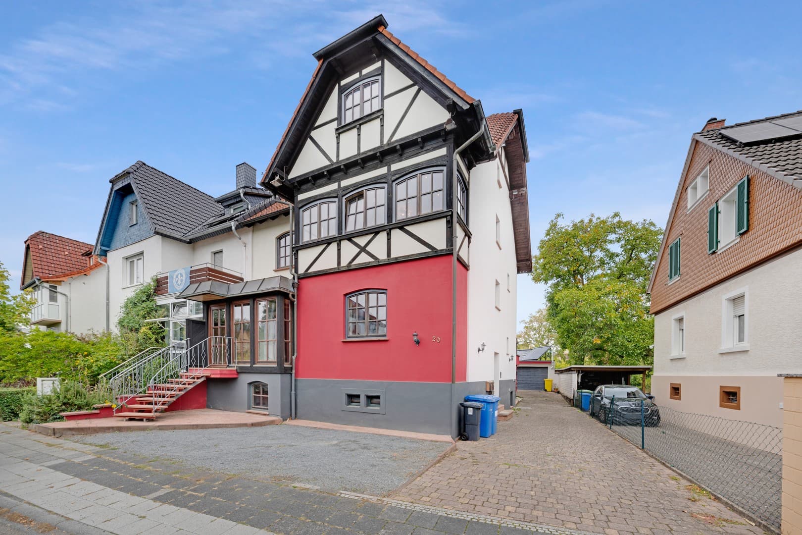 Mehrgenerationenhaus mit über 350m² Gesamtfläche & moderner Technik in Mühltal