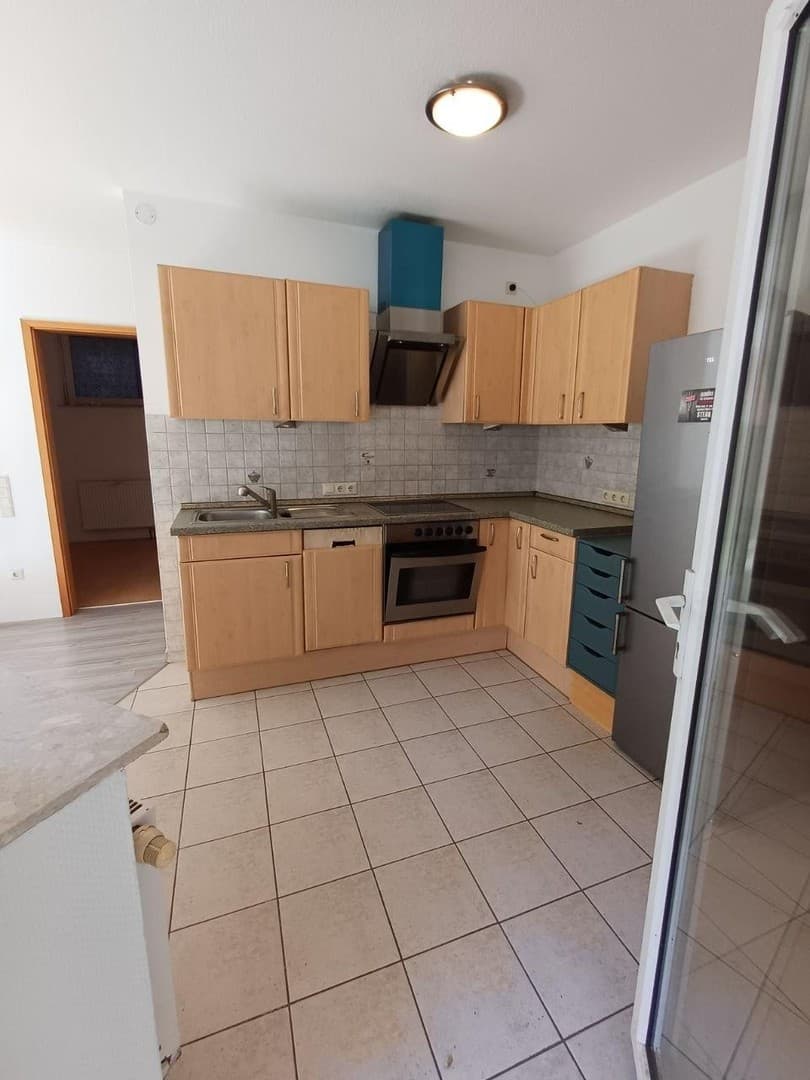 3-Zimmer-Souterrainwohnung mit Terrasse in Sandhatten