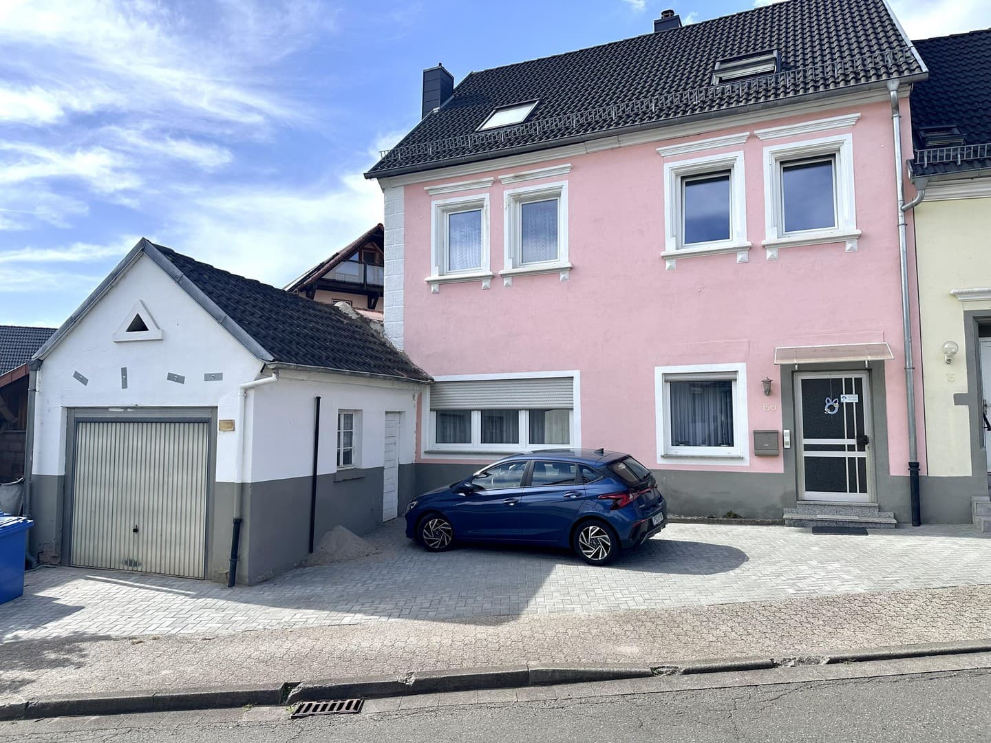 barrierefreie 5ZKB-Wohnung m. Terrasse, Garten m. Koi-Teich, Stellplatz+Garage -kein Hausgeld