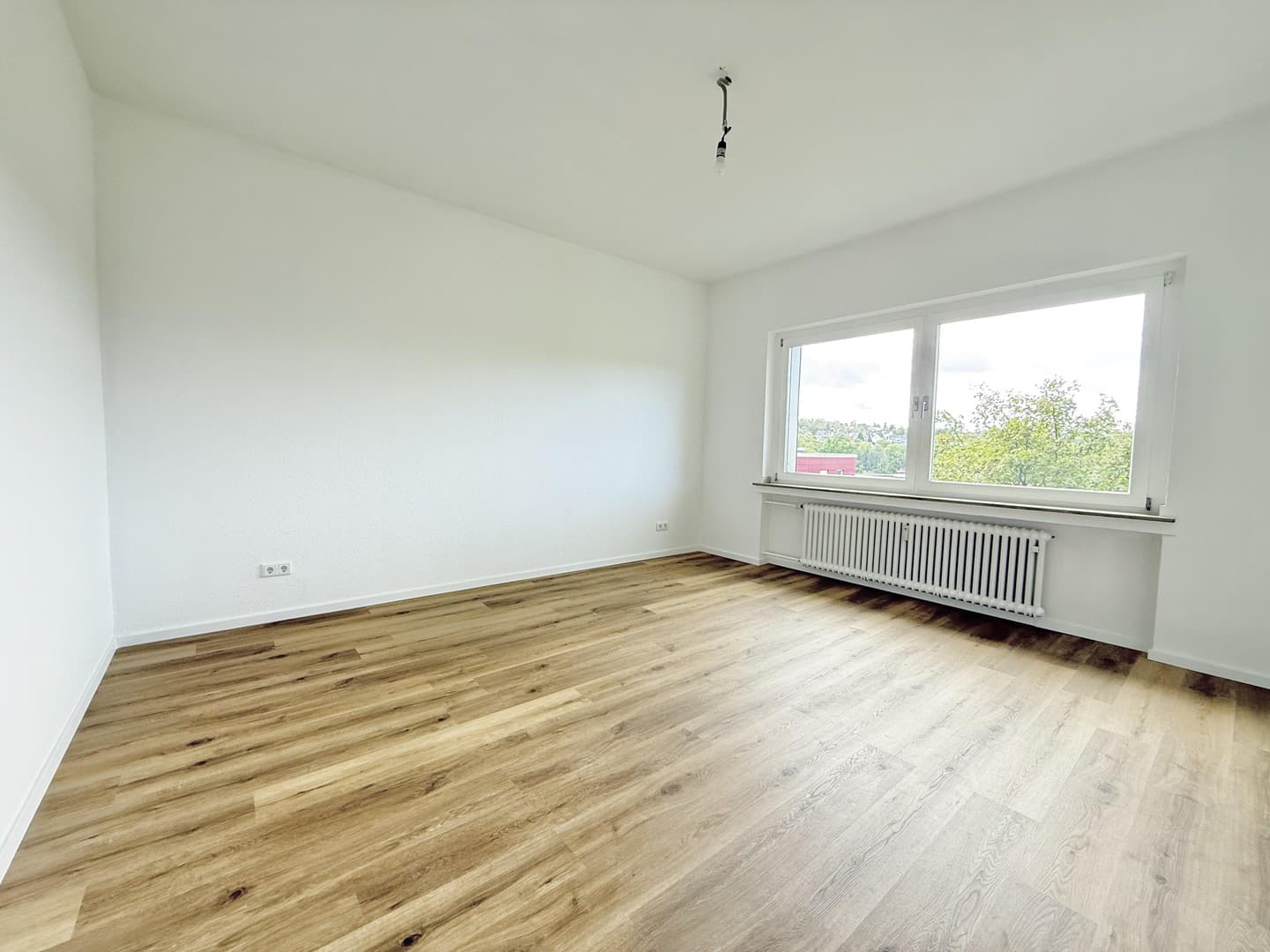*NEU & PROVISIONSFREI* Renovierte 3-Z in Essen-Bergerhausen – für Eigennutzer & Anleger, WG-geeignet
