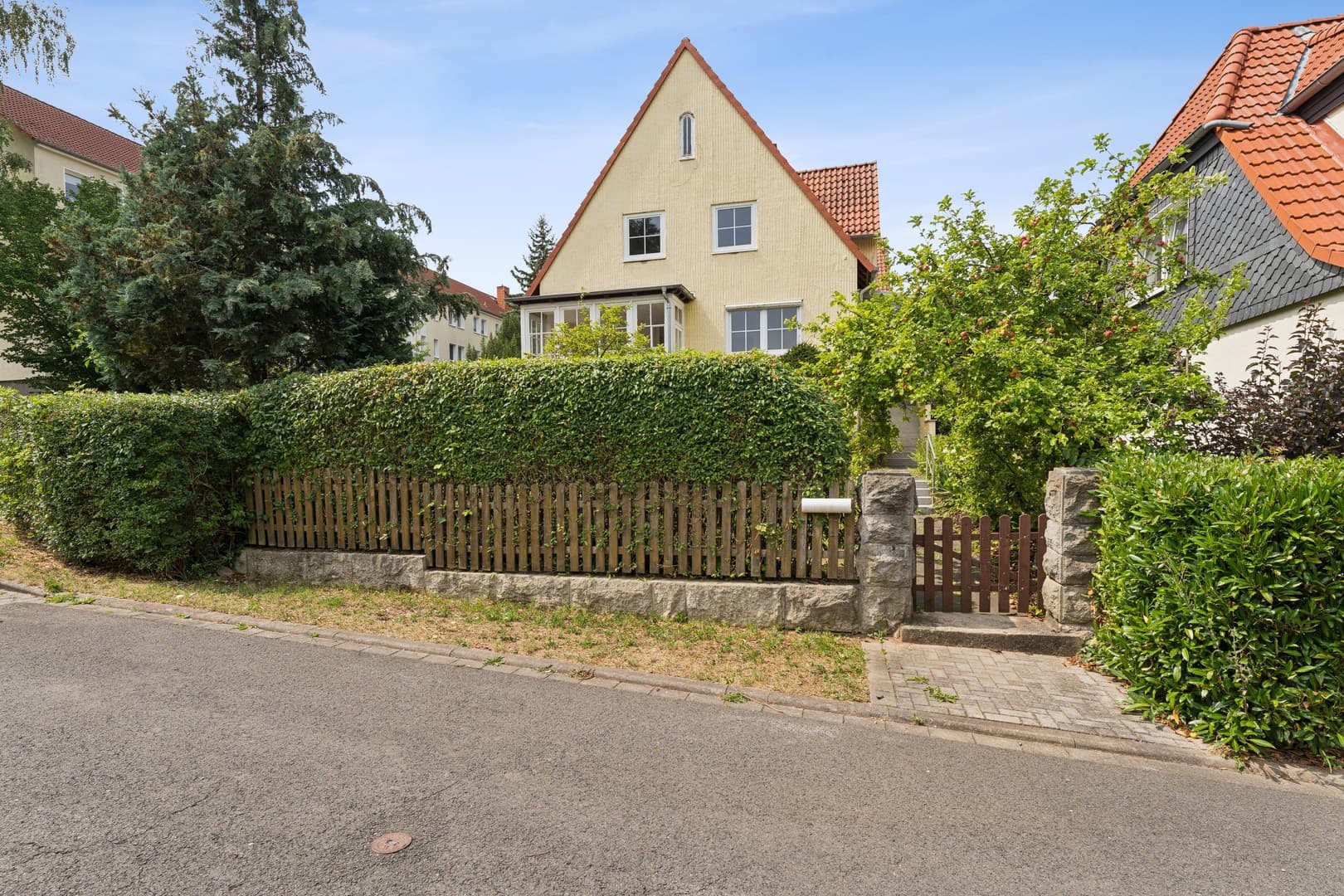 Hohe Decken, Echtholzböden, Wintergarten: Einfamilienhaus mit Charakter in Heiligenstadt