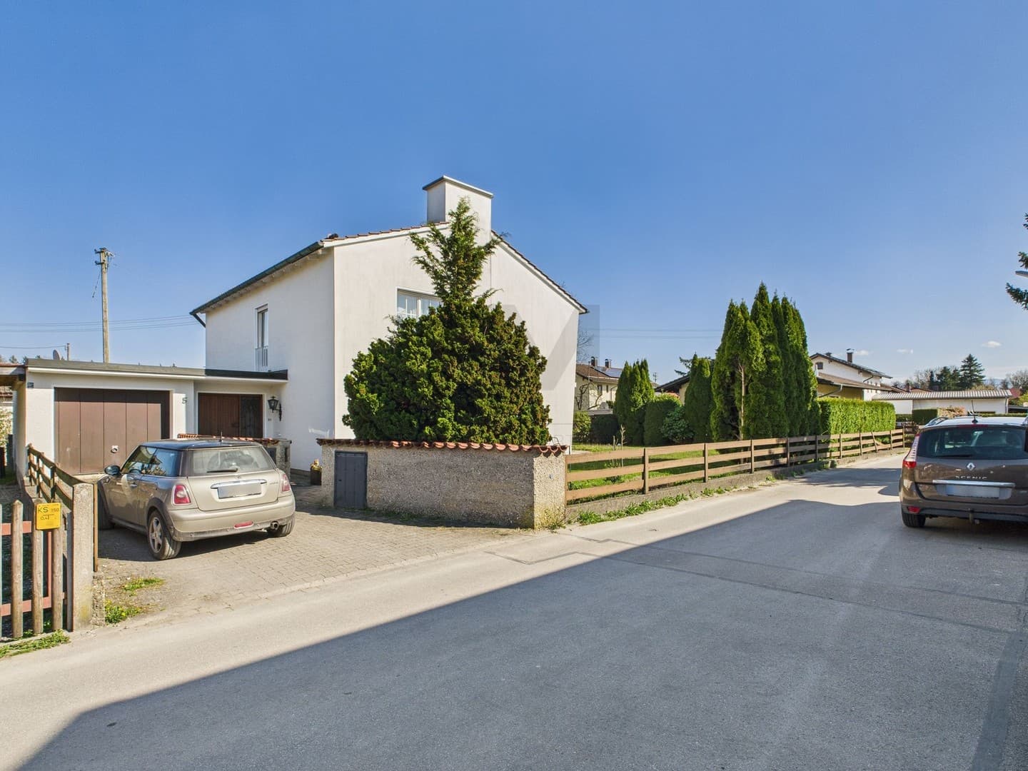 Provisionsfrei: Freistehendes Einfamilienhaus mit Südgarten und Doppelgarage in Oberwöhr