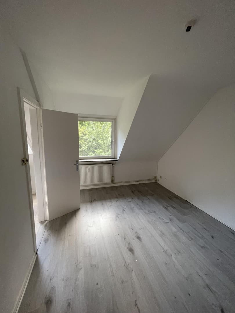 Helle 1-Zimmerwohnung im Grünen Rissen