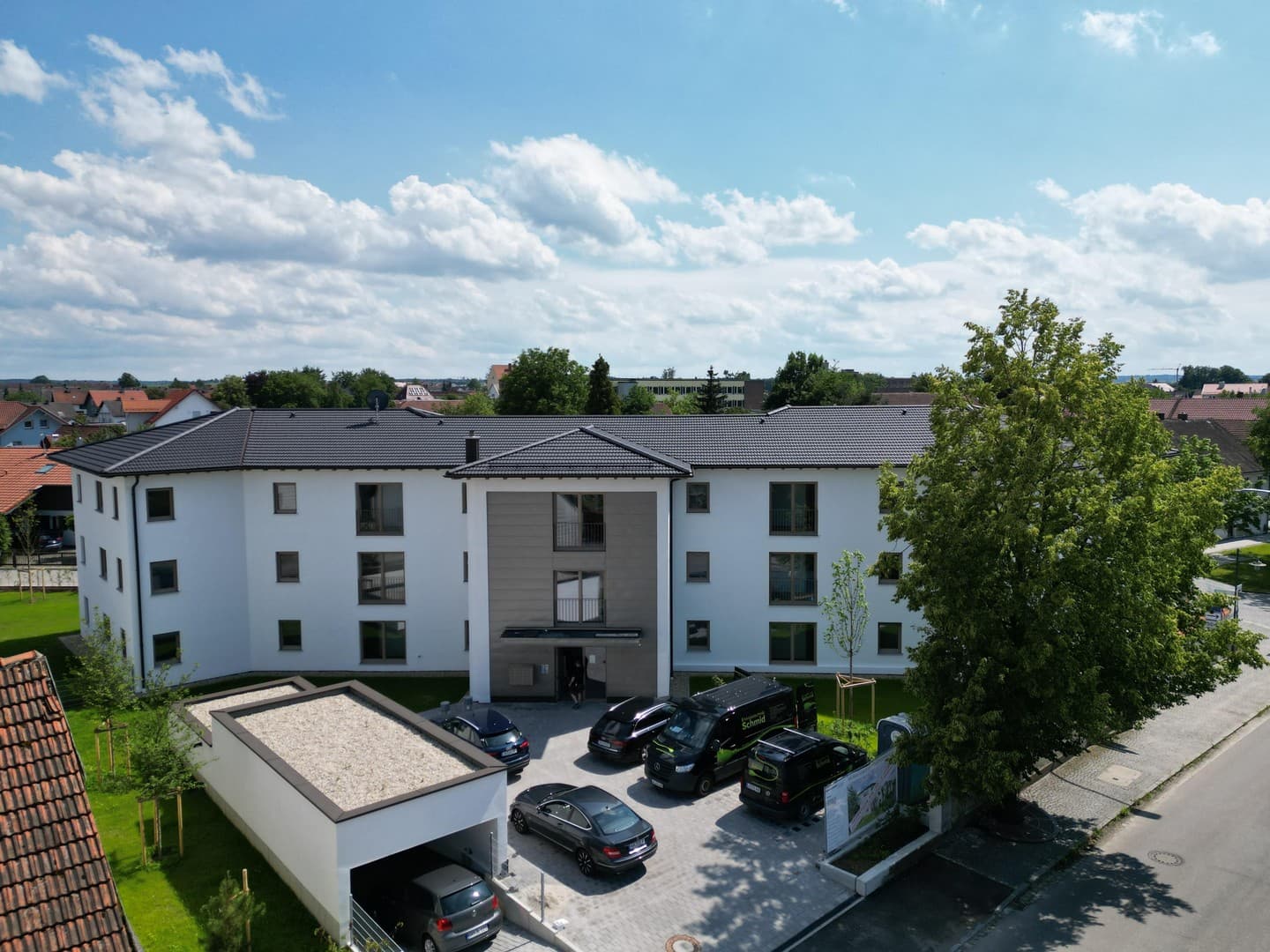 Moderne 2-Zimmer-Erdgeschosswohnung mit 34 m² Garten, Tiefagarage, Aufzug und Glasfaseranschluss,.
