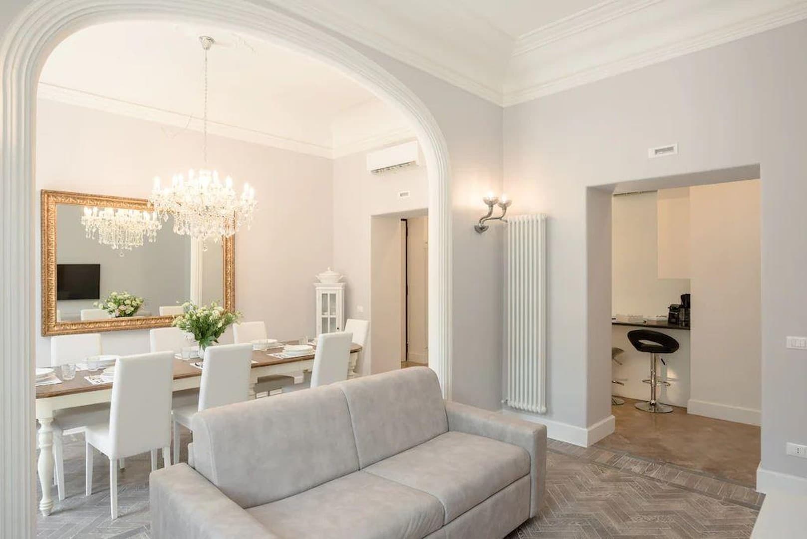 Perfekt für Berufstätige und Pendler: möblierte Wohnung mit 2 Schlafzimmern