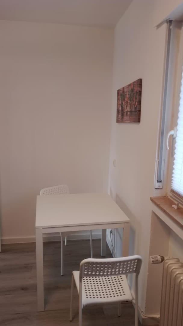 Top renovierte Wohnung. Möbliert und eingerichtet!