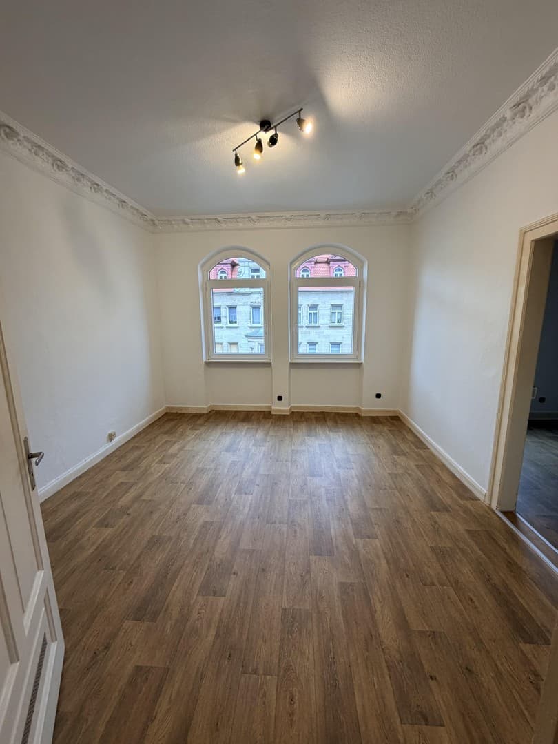 Gepflegte 2 Zimmerwohnung mit Balkon in ruhiger und zentraler Lage