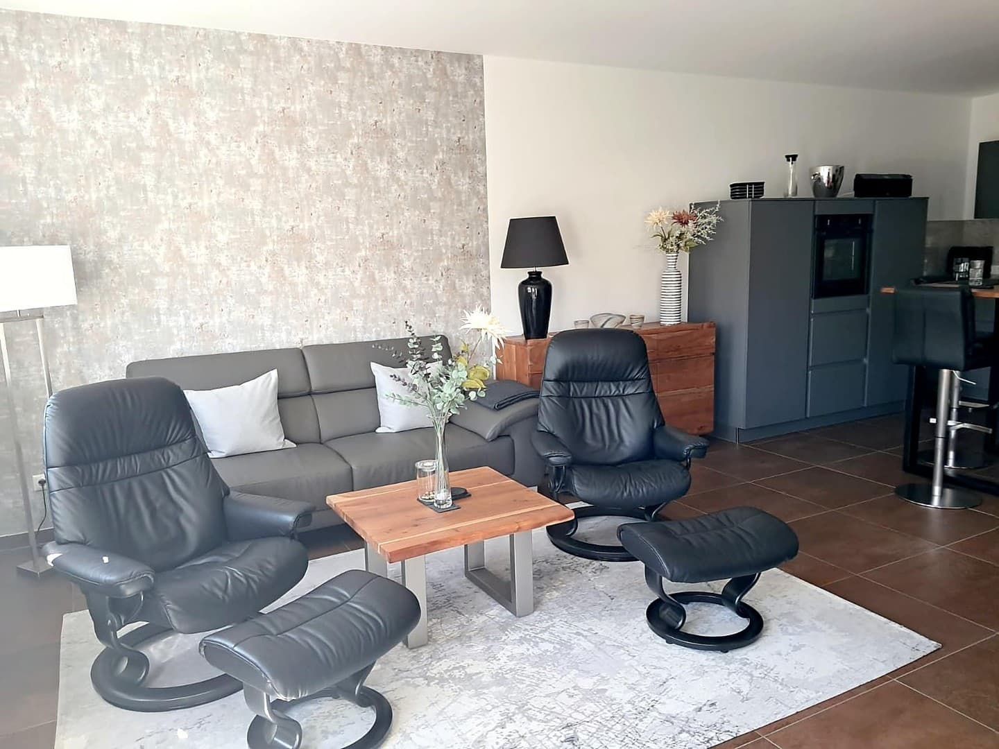 Provisionsfrei · Tiefgarage inklusive · sofort einziehen – 2-Zi.-Neubauwohnung mit Aufzug