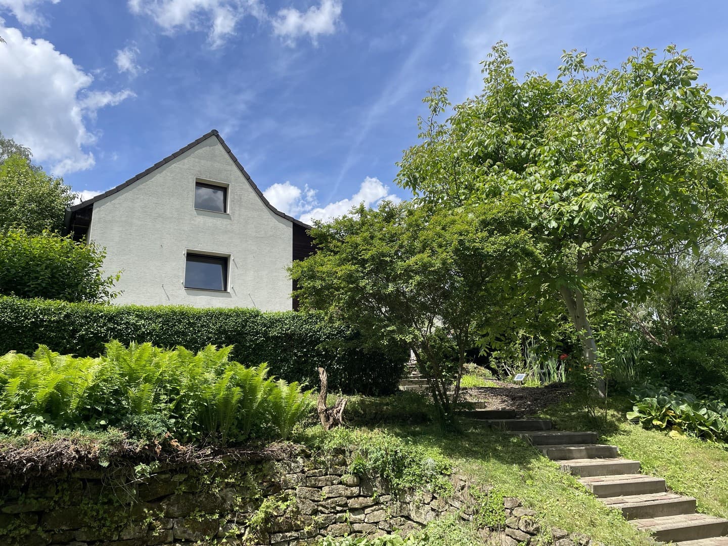 freistehendes Einfamilienhaus in idyllischer Lage