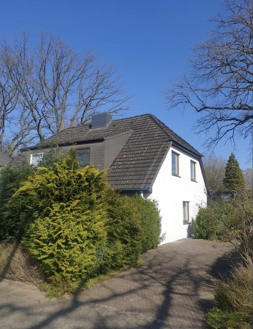 Von Privat: Sonnige, ruhige Doppelhaushälfte im grünen Wellingsbüttel