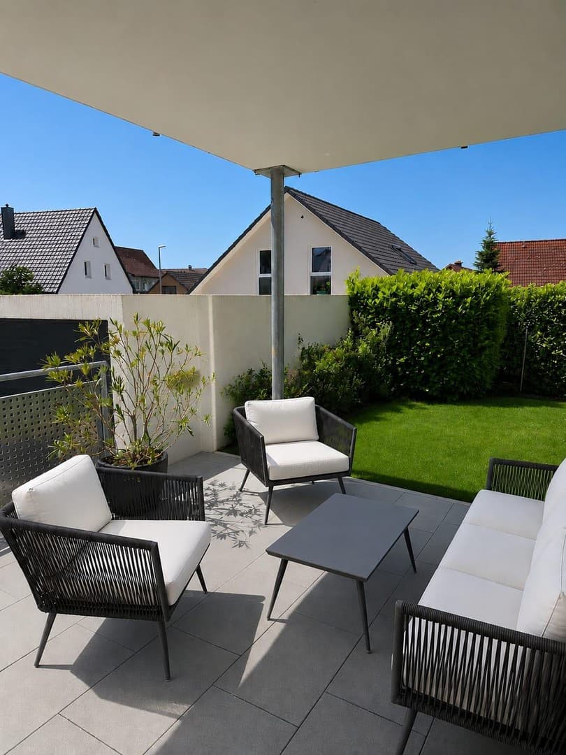 Moderne 3,5-Zimmer Erdgeschosswohnung mit großem Garten