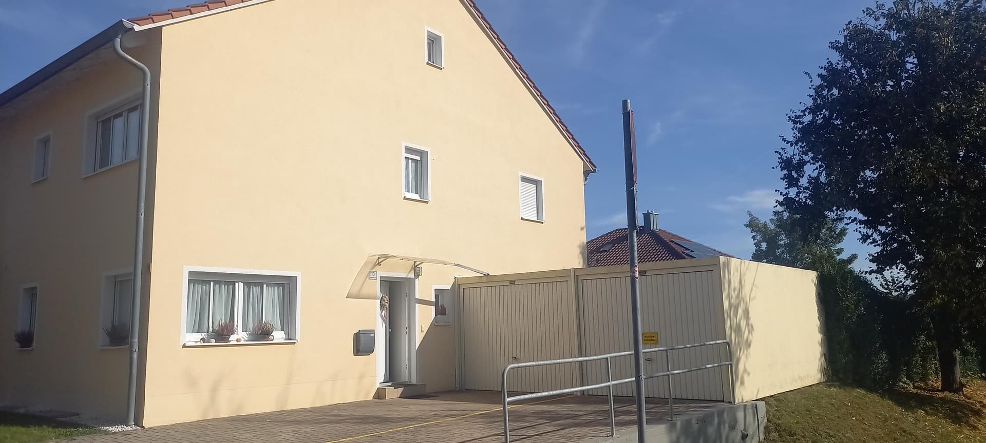 DHH in Bogen in gute Lage