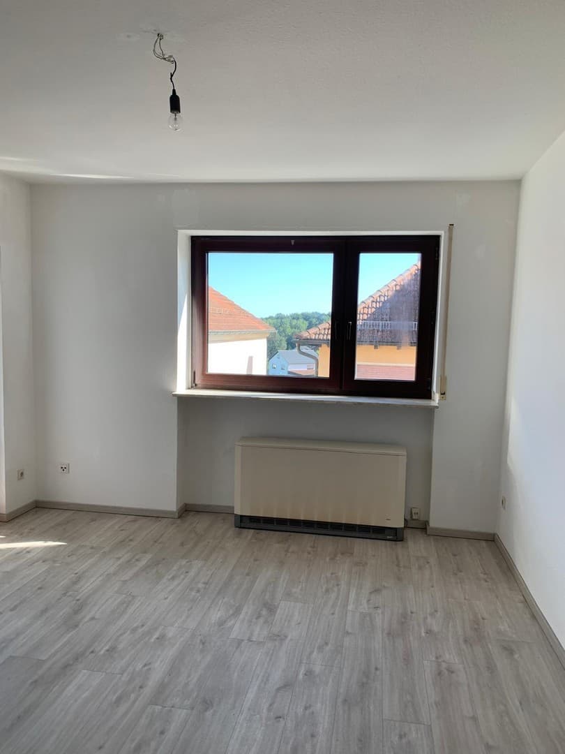 Schöne 2-Zimmer-Wohnung mit Loggia in Abtsteinach – 64 m² – ab 01.12.2026
