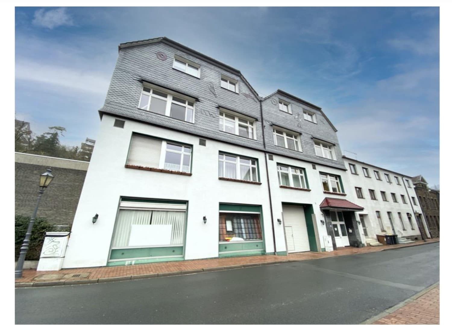 Wohnen & Arbeiten unter einem Dach: 250 m² in Velbert-Langenberg