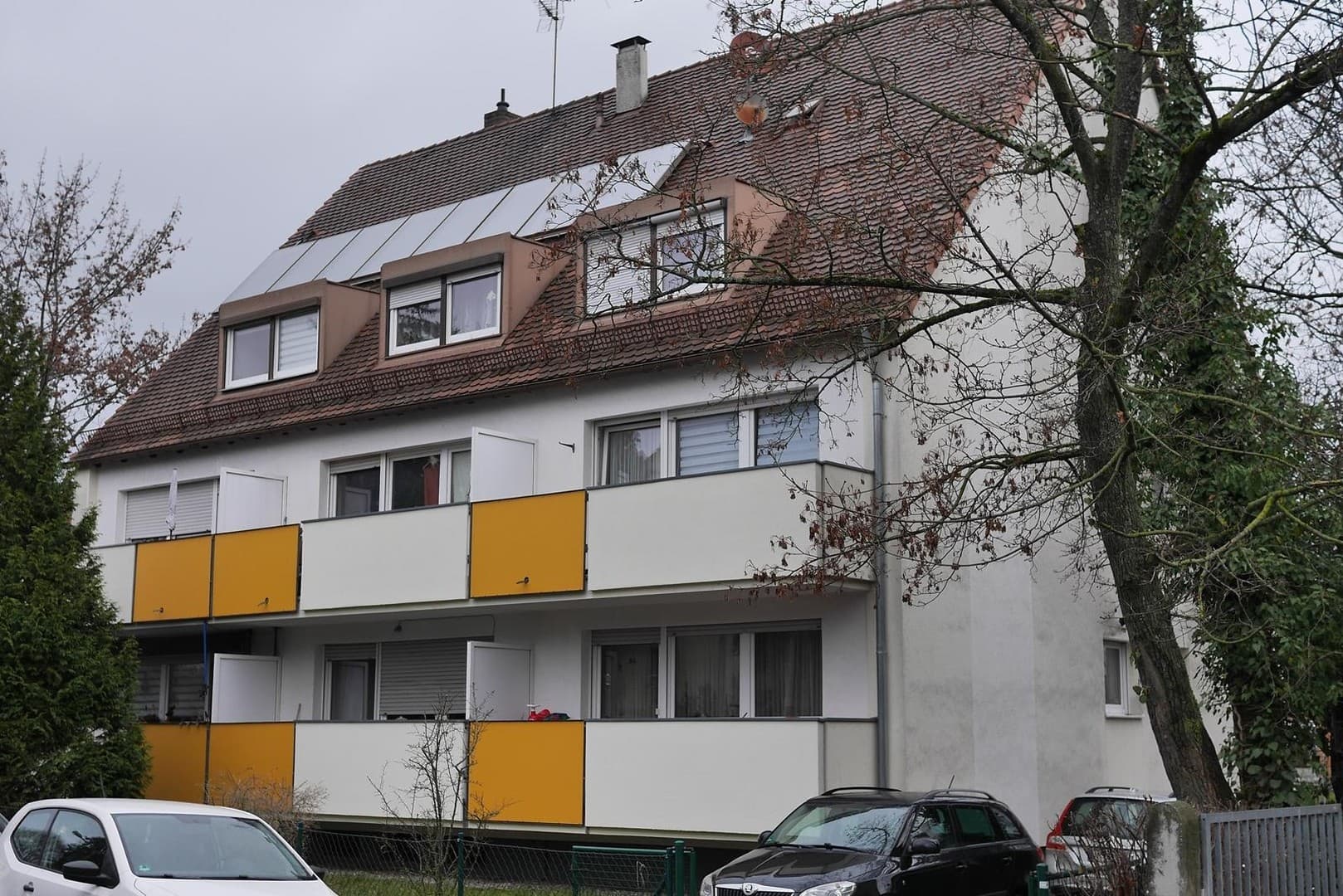 Vierzimmer-Dachgeschoss-Wohnung, ca. 81 qm zu vermieten