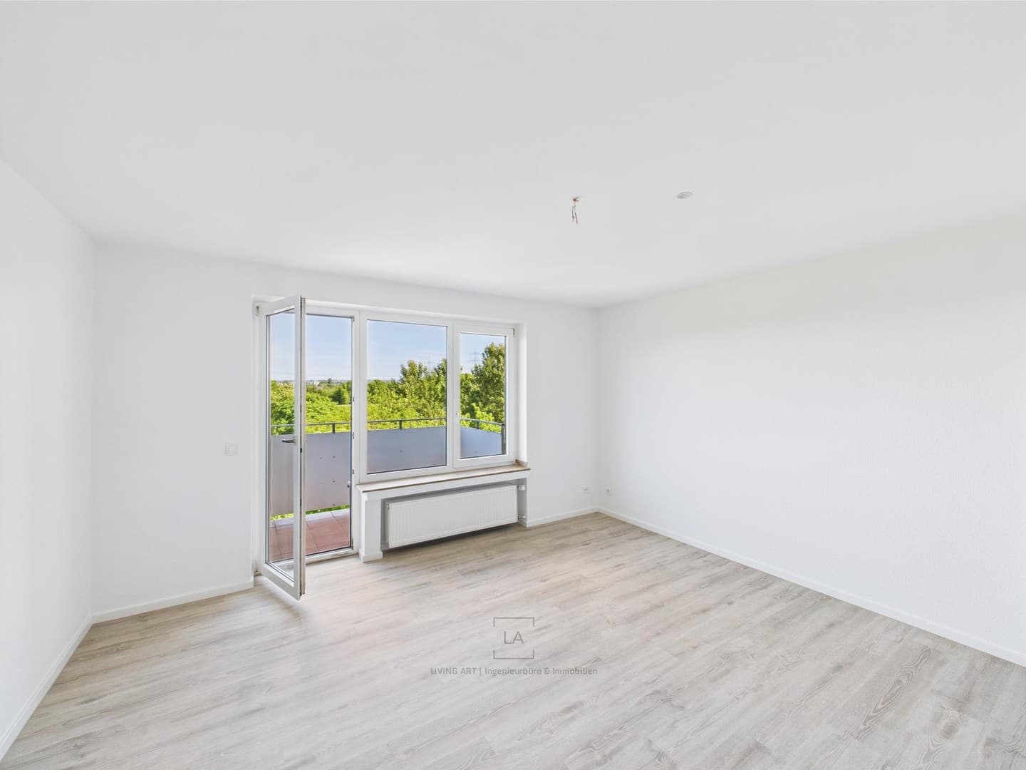 ** Erstbezug** Frisch sanierte 2-Zimmer-Wohnung mit Balkon | Ideal für Eigennutzer & Kapitalanleger