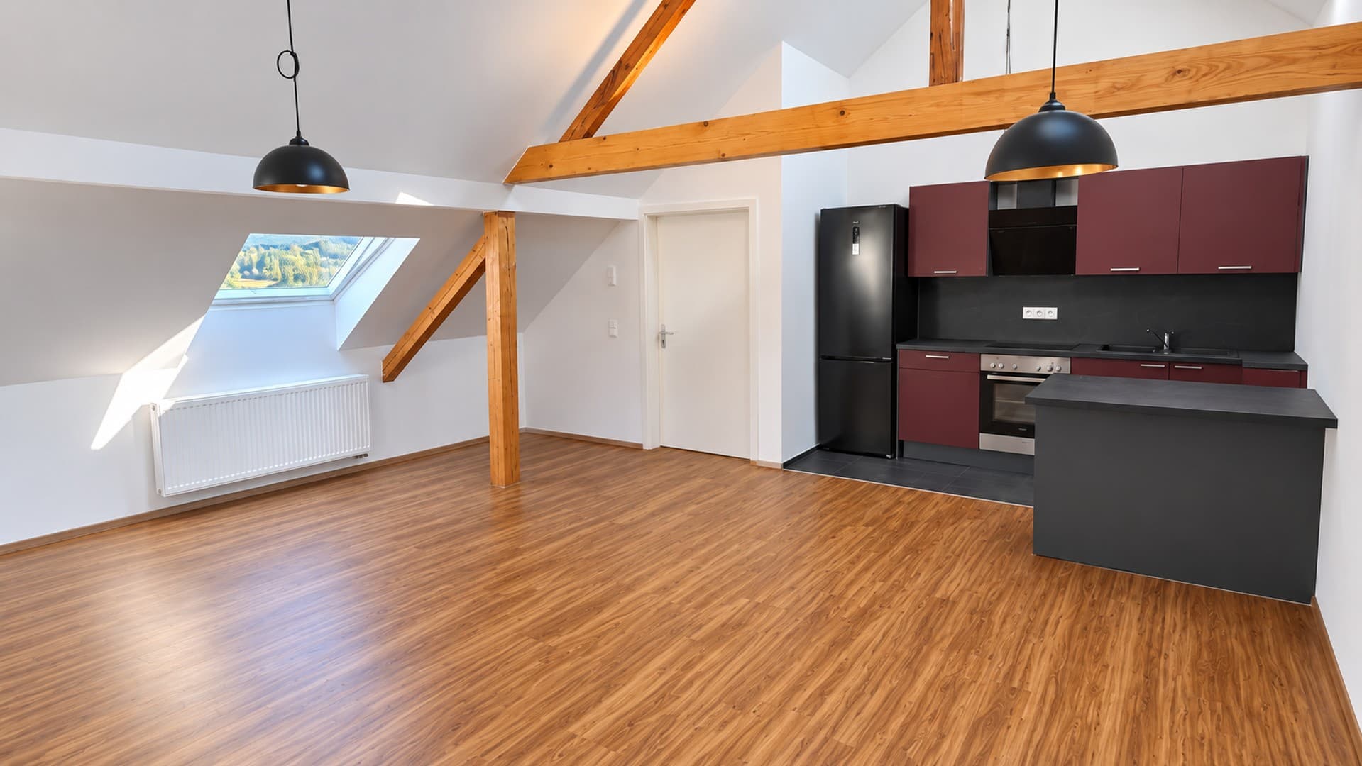 Sanierte 3-Zimmer-Dachgeschosswohnung mit Stellplatz und Keller in 94362 Neukirchen
