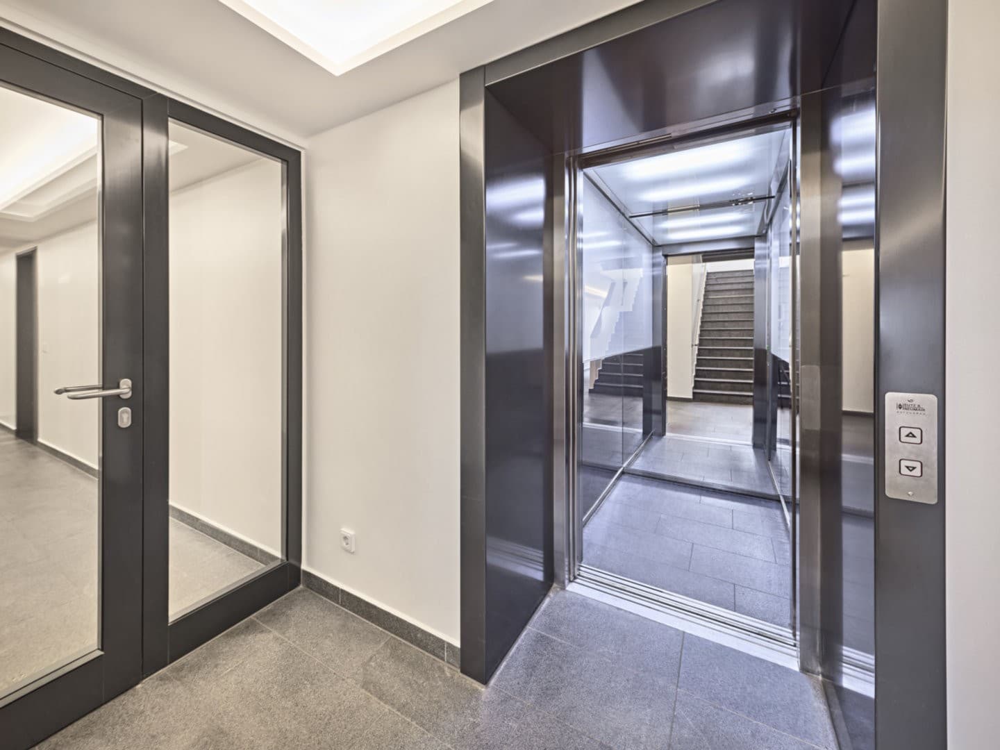SCHWABINGER GERBERHÖFE: Großzügige 1-Zimmer-Wohnung mit Balkon und Blick auf den Olympiaturm