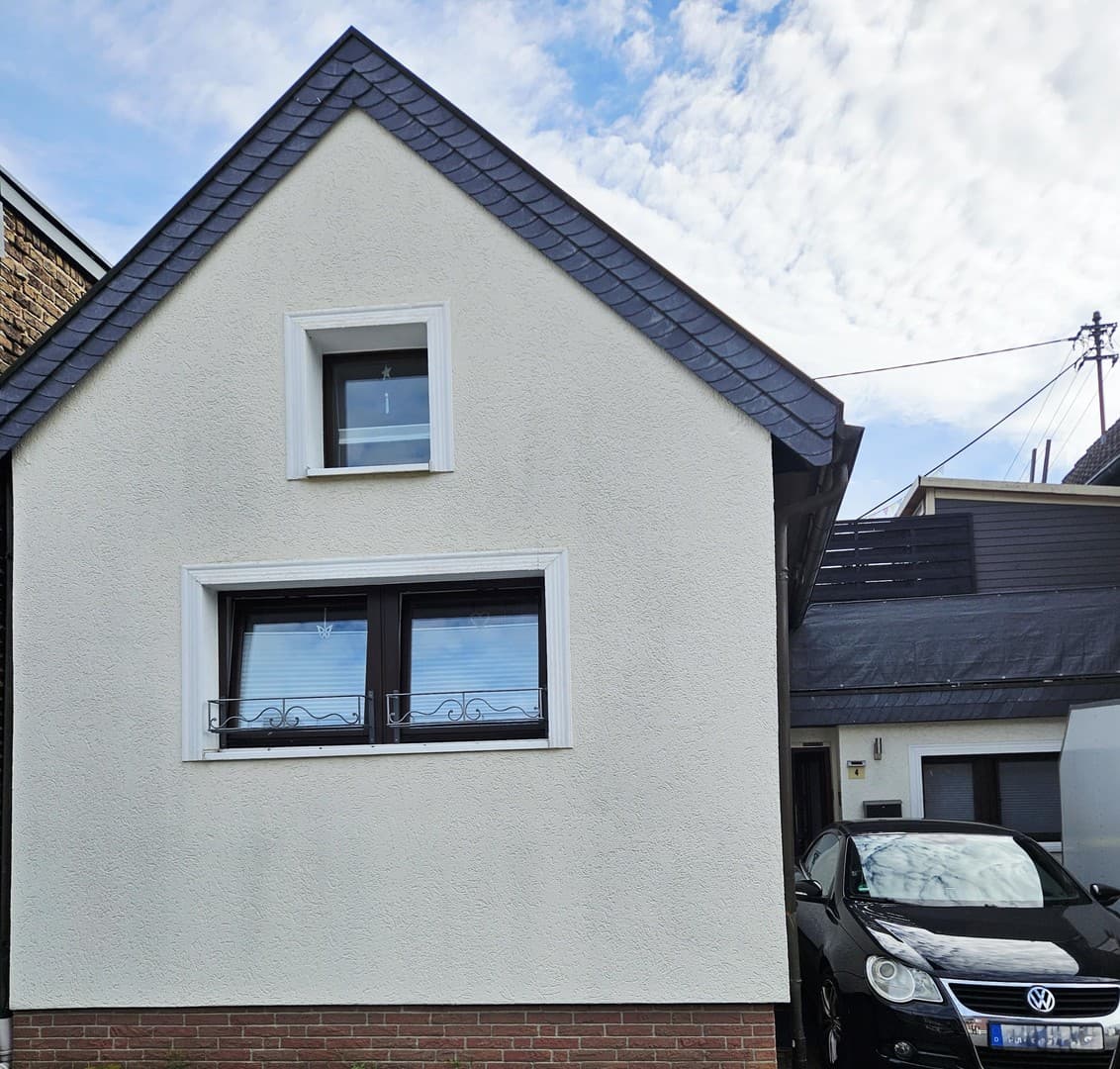 Privat: Kleines Einfamilienhaus mit großer Dachterrasse!