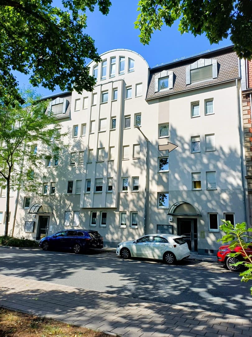 2-Zimmer-Eigentumswohnung mit Loggia in gepflegter Wohnanlage in Fürth-Weststadt