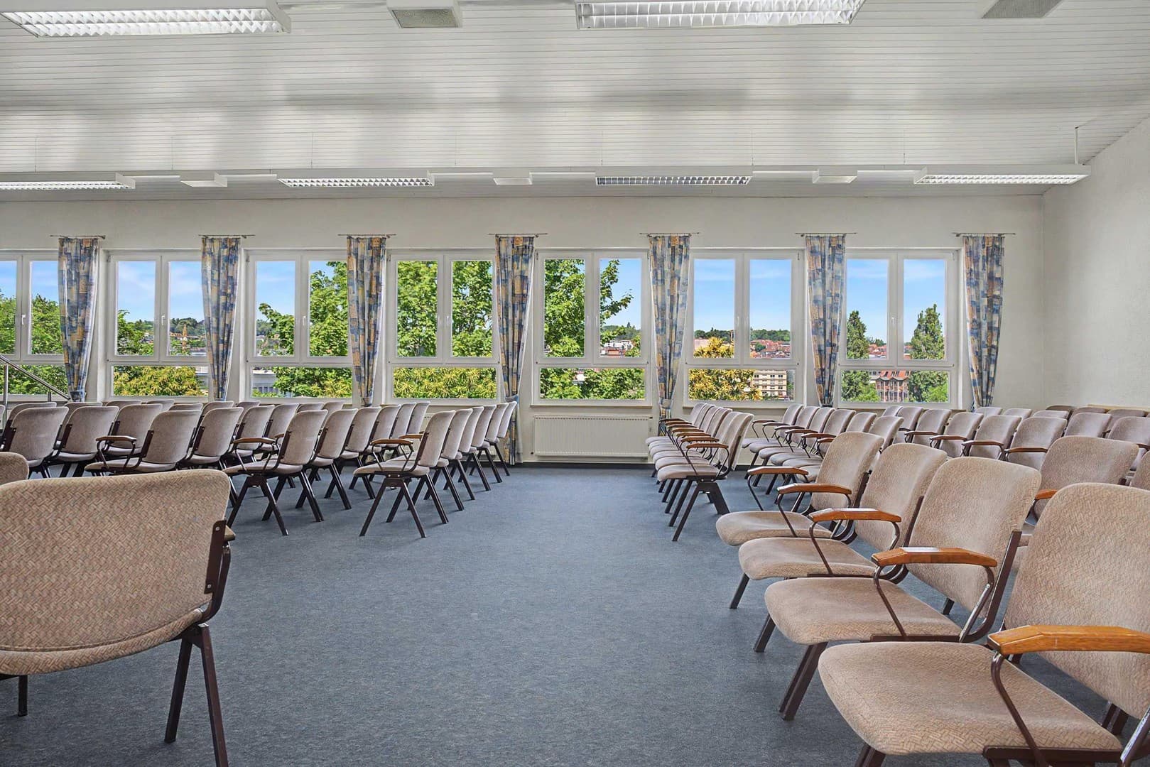 Drei Ebenen, Zwei Säle, Ihre Idee! 435m² über den Dächern von Pforzheim
