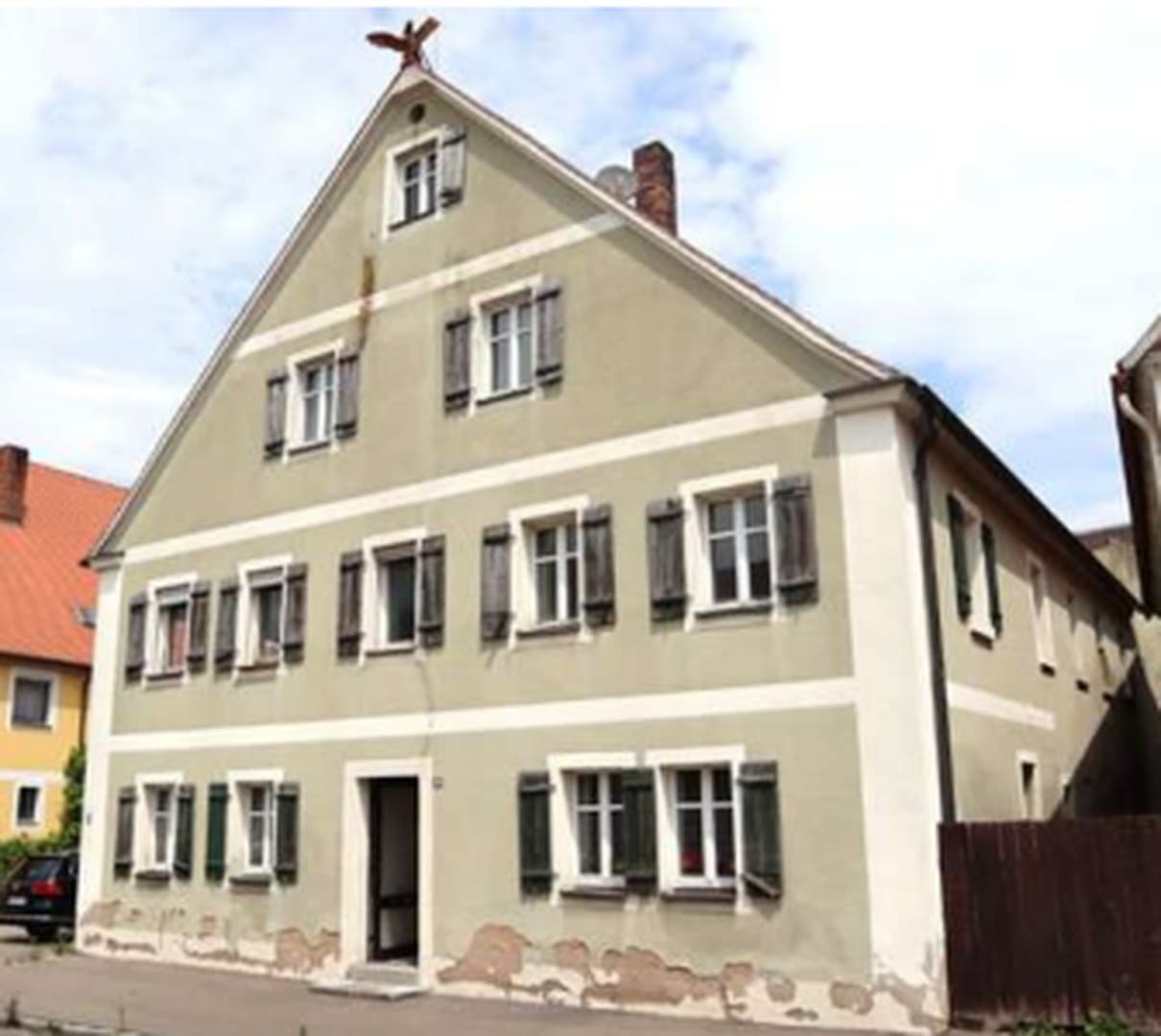 Hallo Familie oder Wohngemeinschaft: attraktive 4-Raum-Wohnung gerne mit Haustier