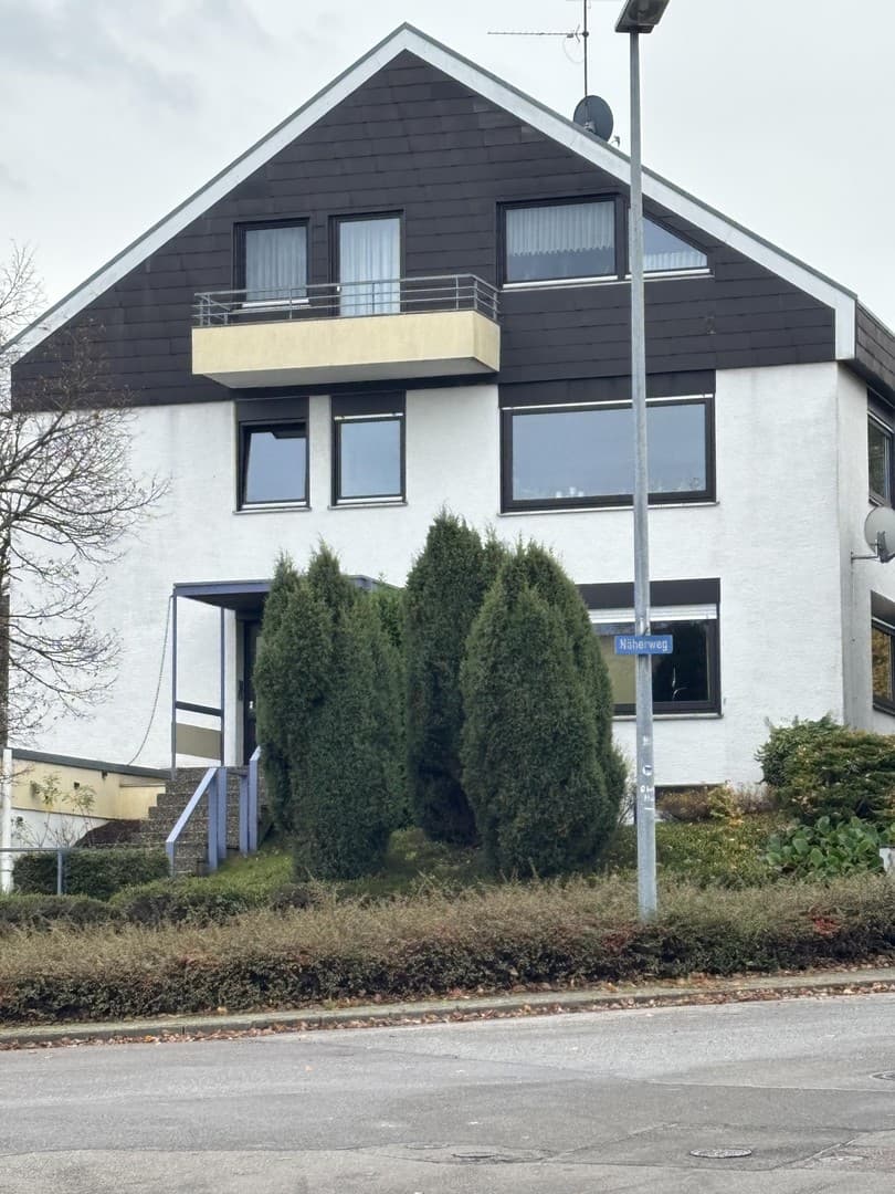 Klassisches Architektenhaus von 1973 mit 4 Wohnungen in Bestlage