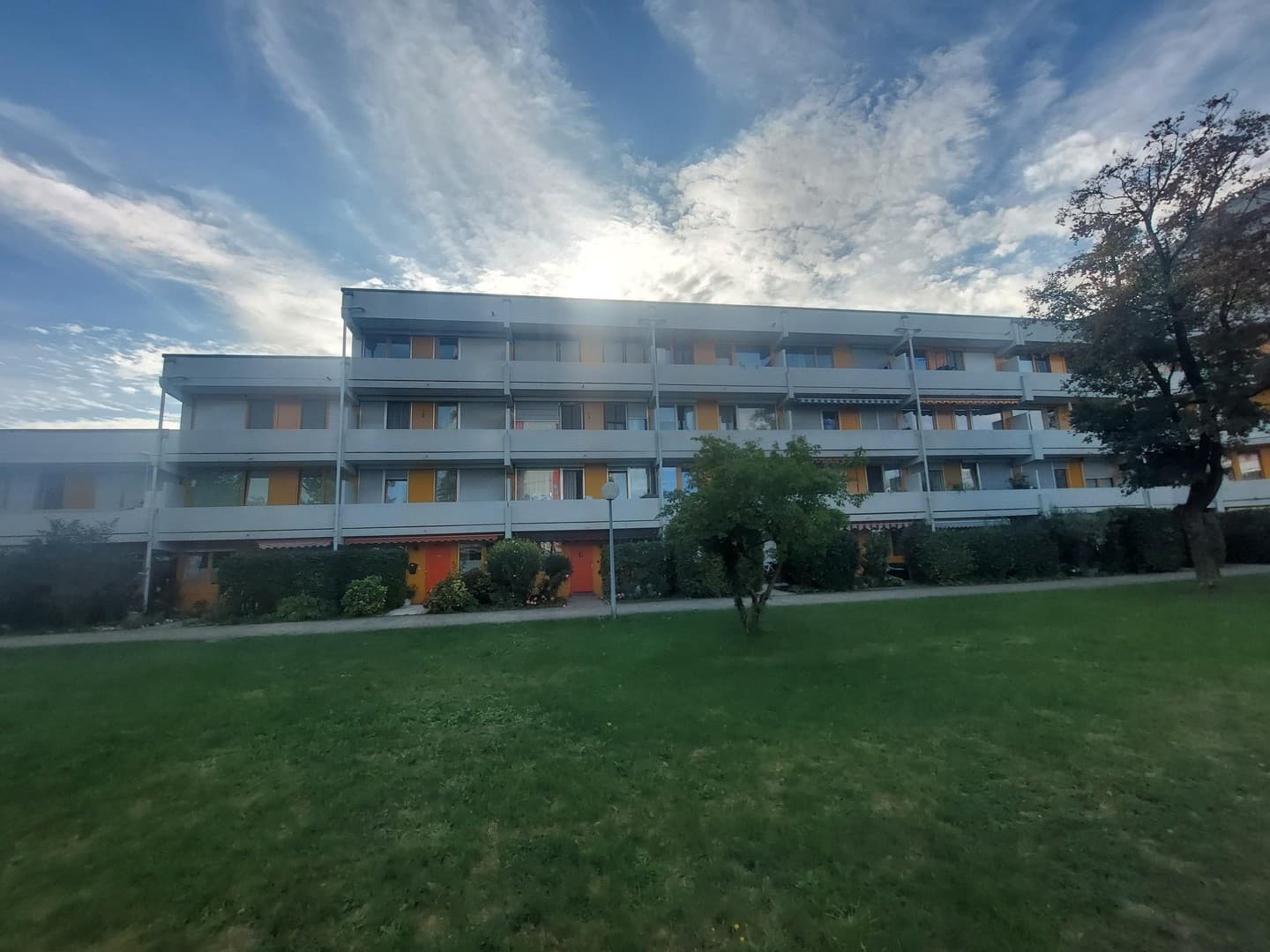Charmante 3-Zi.-Maisonettewohnung in ruhiger Lage von Unterschleißheim, optimal an S1 angebunden!